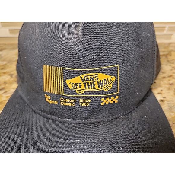 VANS OFF THE WALL HAT ADJUSTABLE SNAPBACK CAP ONE SIZE FITS BLACK - Picture 2 of 9